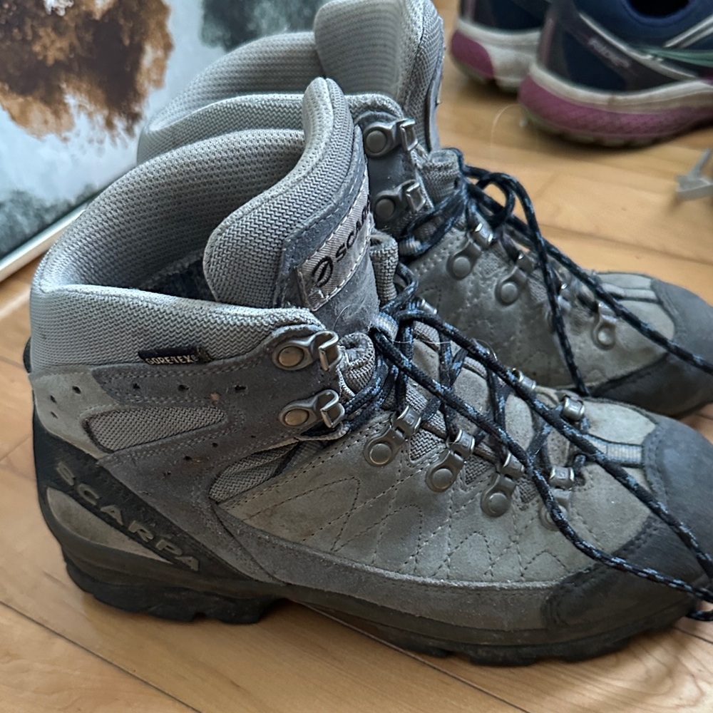Scarpa Charcoal Outdoor Boots